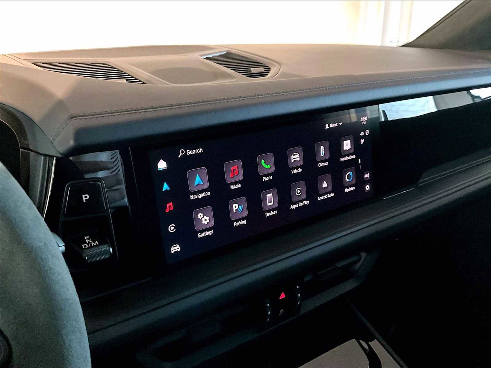 Used 2025 Porsche Cayenne GTS w/ Premium Package image 19