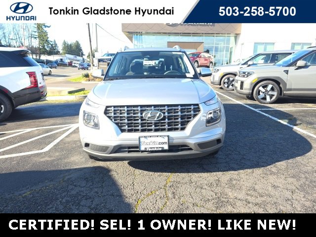 Certified 2025 Hyundai Venue SEL image 4