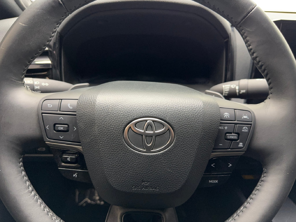 Used 2025 Toyota Camry XSE w/ Premium Package FWD image 59