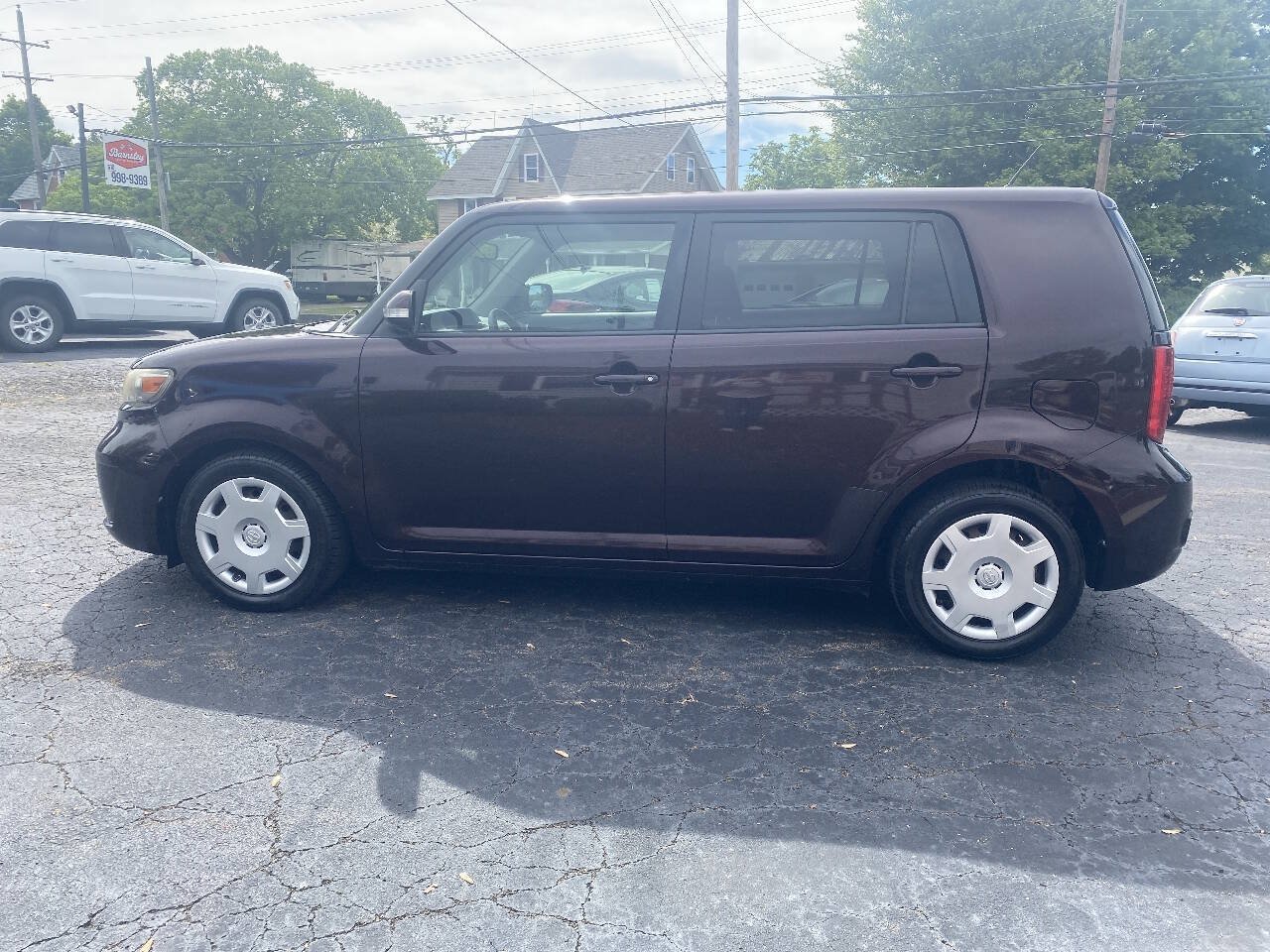 Used 2010 Scion xB FWD image 4