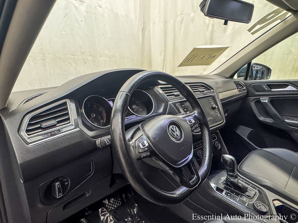 Used 2019 Volkswagen Tiguan SE w/ Panoramic Sunroof Package AWD/4WD image 11