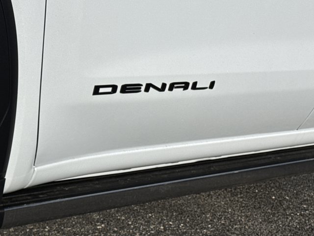 New 2026 GMC Sierra 1500 Denali w/ Denali Reserve Package AWD/4WD image 16