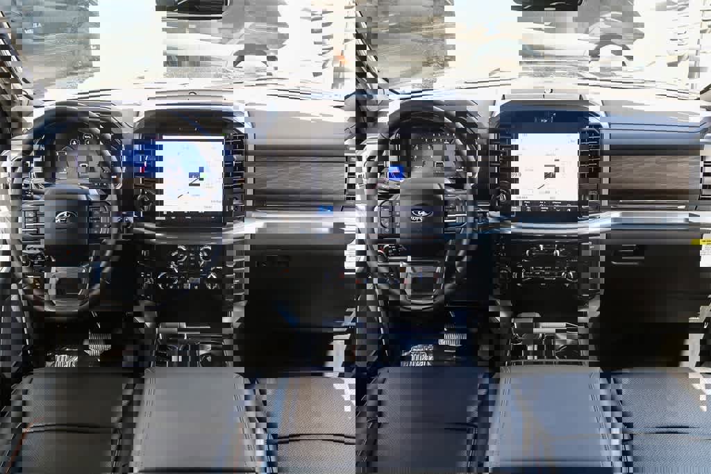 New 2025 Ford F150 Lariat w/ Equipment Group 501A Mid image 12