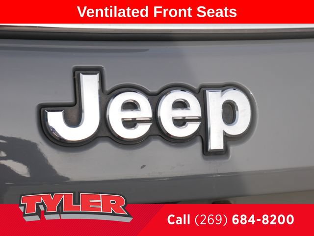 Certified 2022 Jeep Compass Limited w/ Elite Group AWD/4WD image 15
