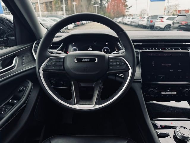 Certified 2024 Jeep Grand Cherokee Limited w/ Black Appearance Package AWD/4WD image 23