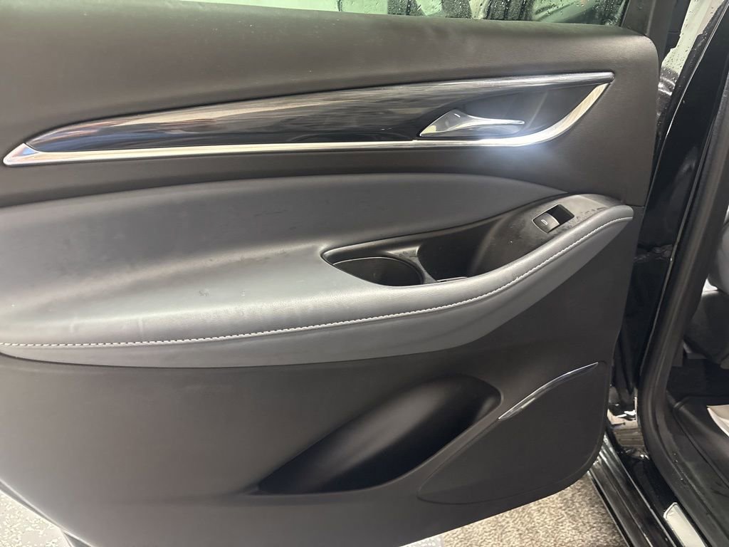 Used 2024 Buick Enclave Essence w/ Sport Touring Edition image 11