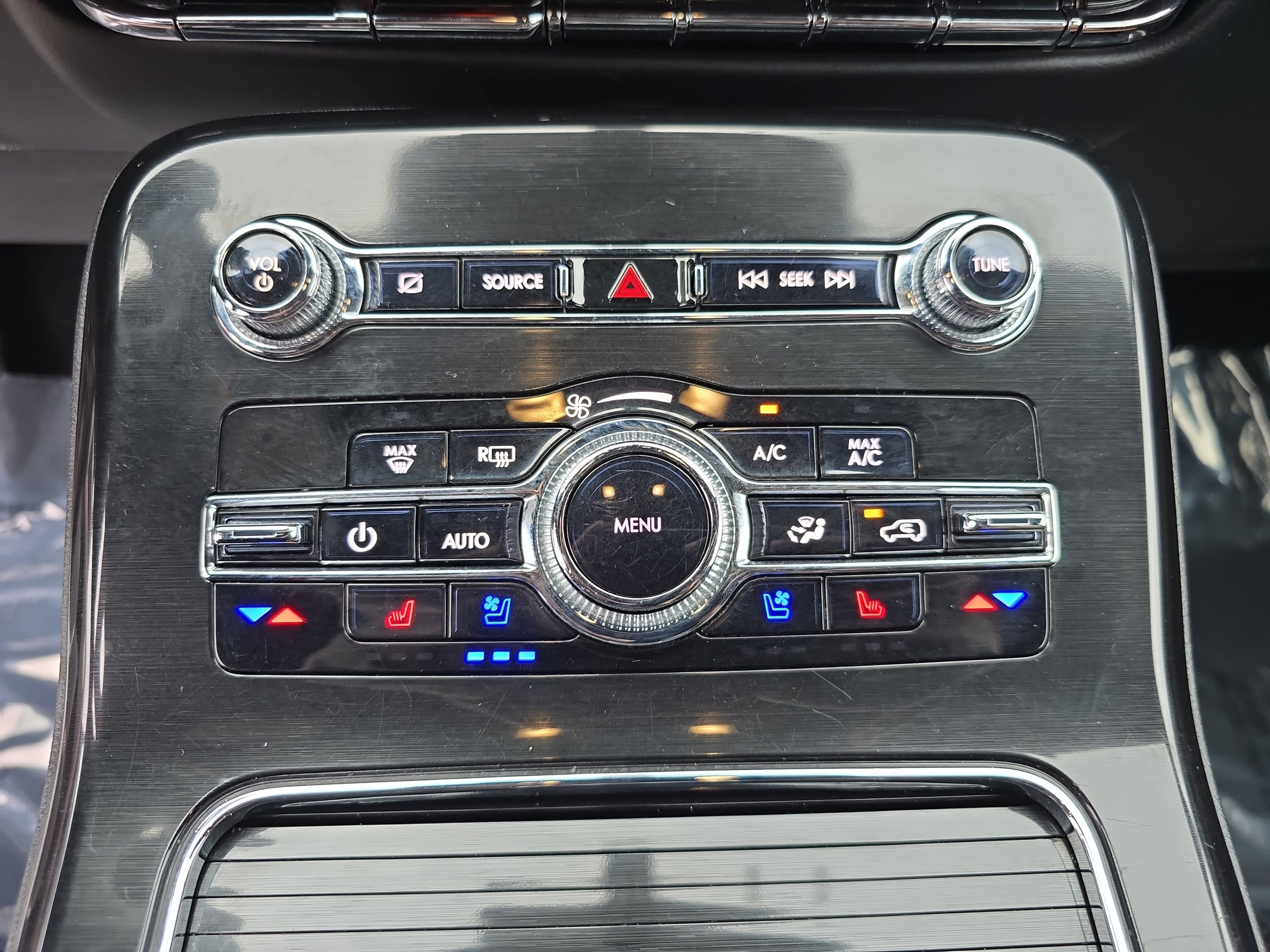 Certified 2023 Lincoln Nautilus Reserve AWD/4WD image 20