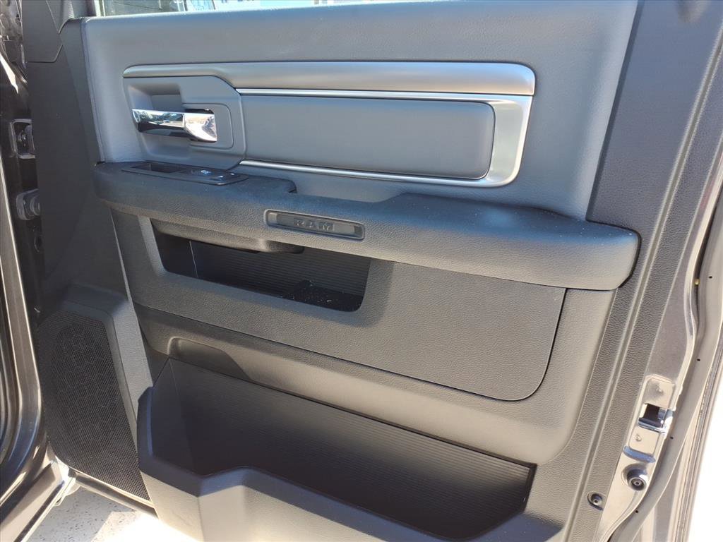 Used 2024 RAM 1500 Classic SLT image 8