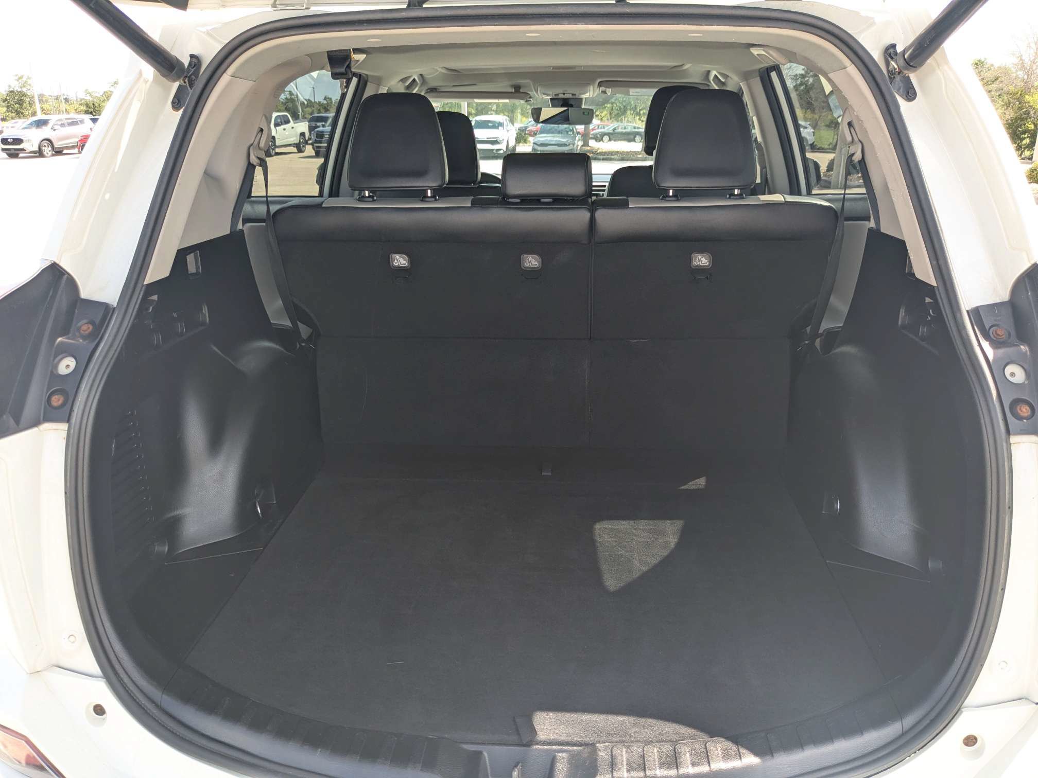 Used 2016 Toyota RAV4 Limited AWD/4WD image 15