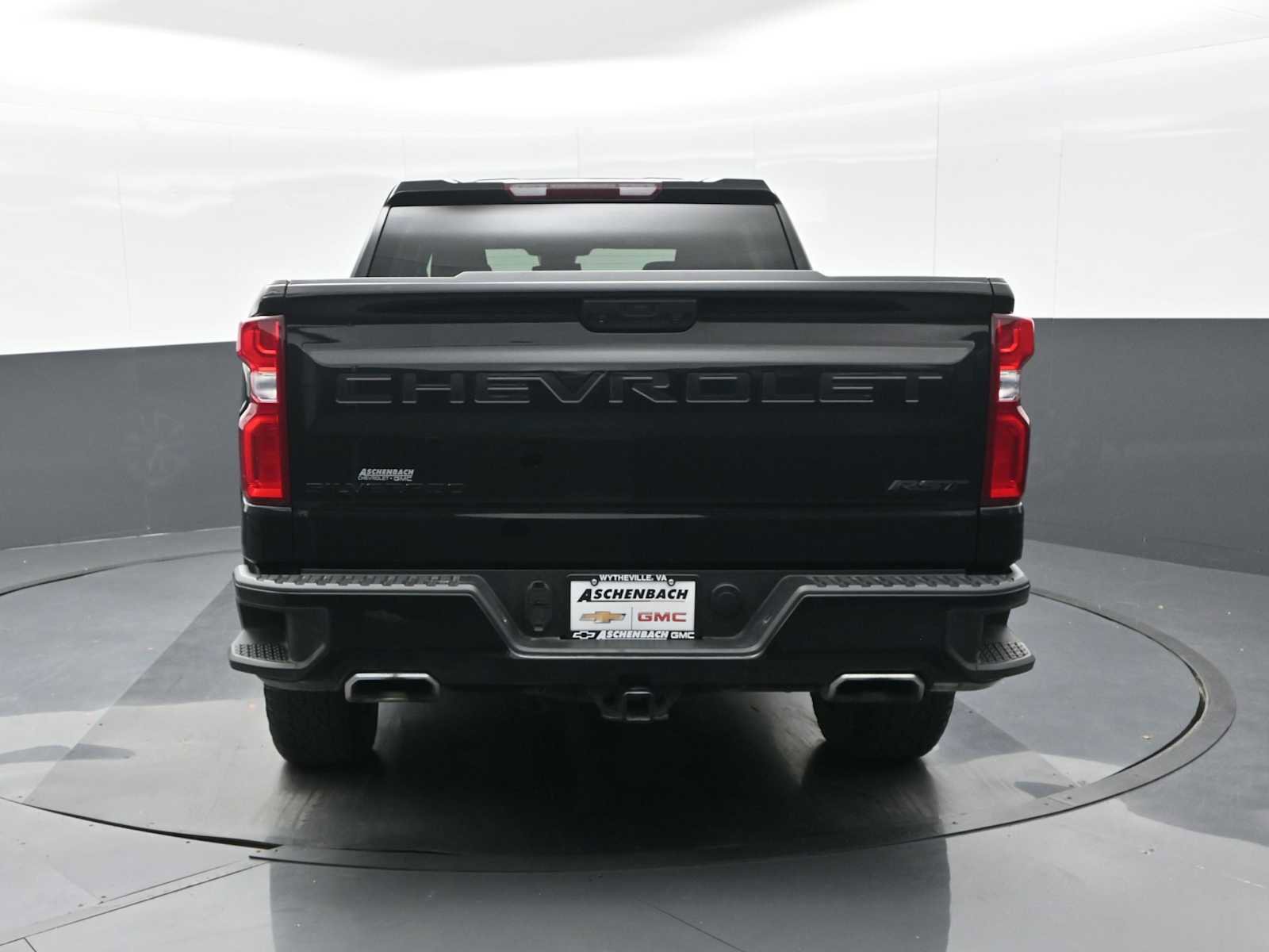 Used 2023 Chevrolet Silverado 1500 RST image 8