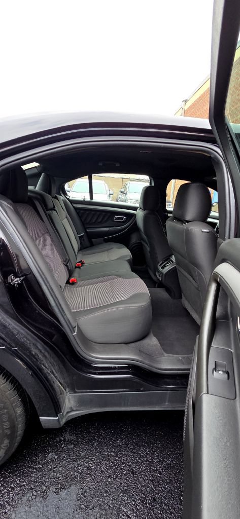 Used 2019 Ford Taurus SEL w/ Equipment Group 201A AWD/4WD image 9