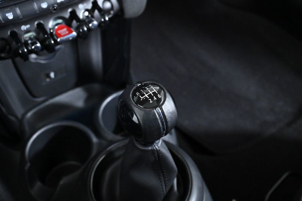 Certified 2024 MINI Cooper 2-Door Hardtop image 19