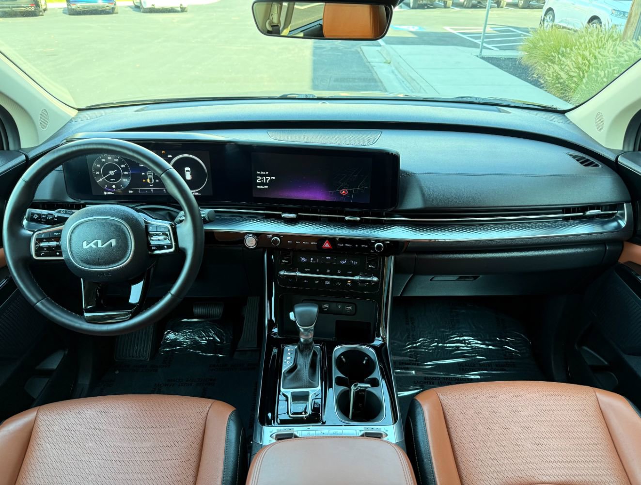 Used 2024 Kia Carnival SX Prestige image 13