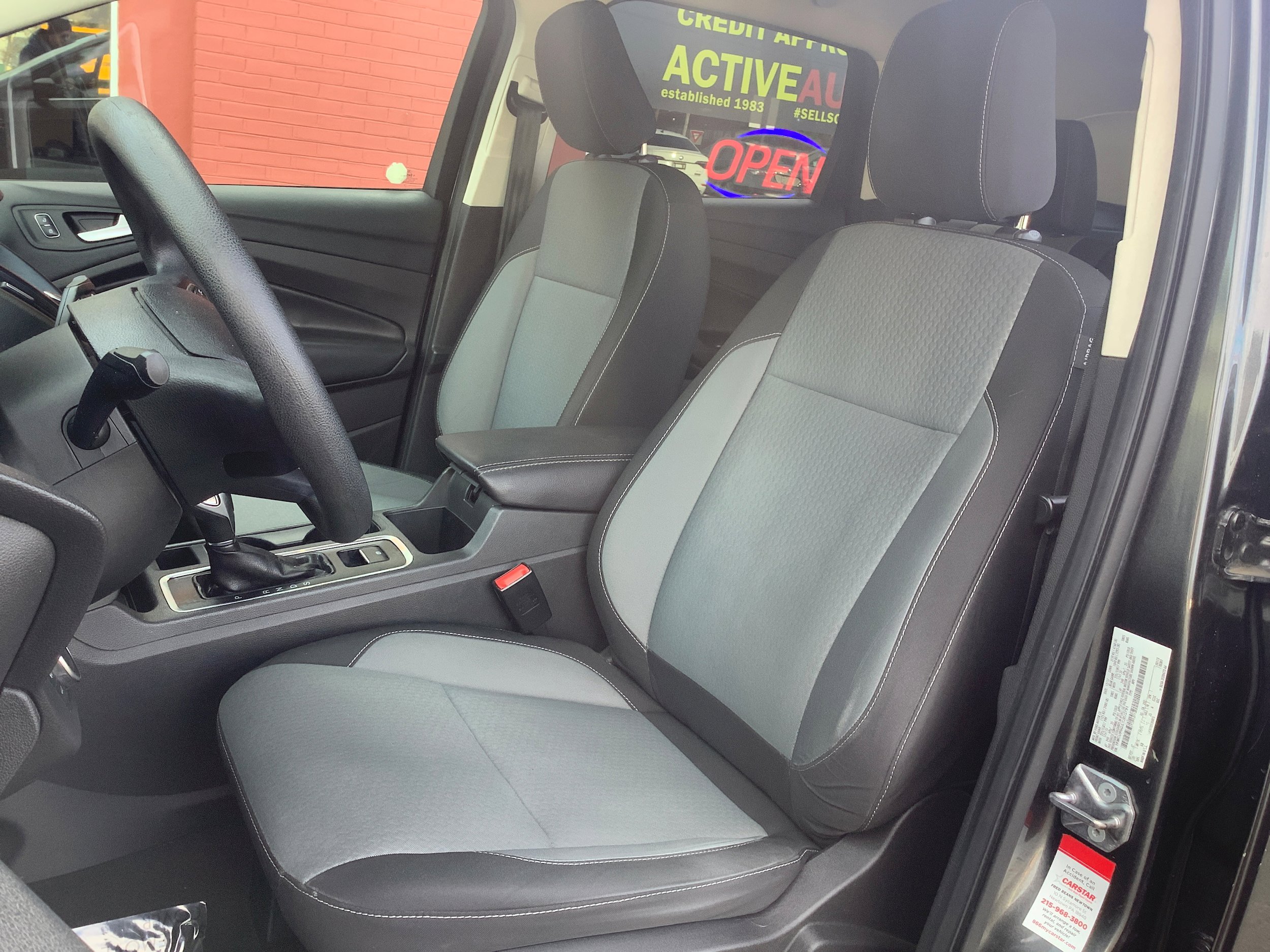 Used 2018 Ford Escape SE w/ SE Sync 3 Package image 10