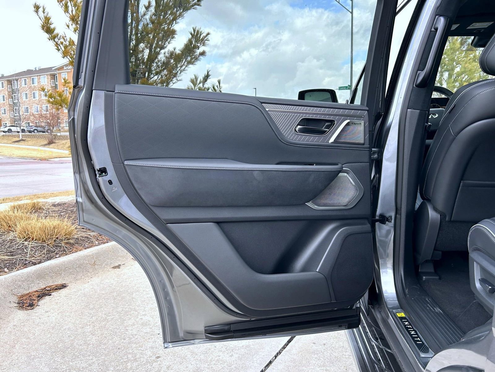 New 2026 INFINITI QX80 Autograph image 22