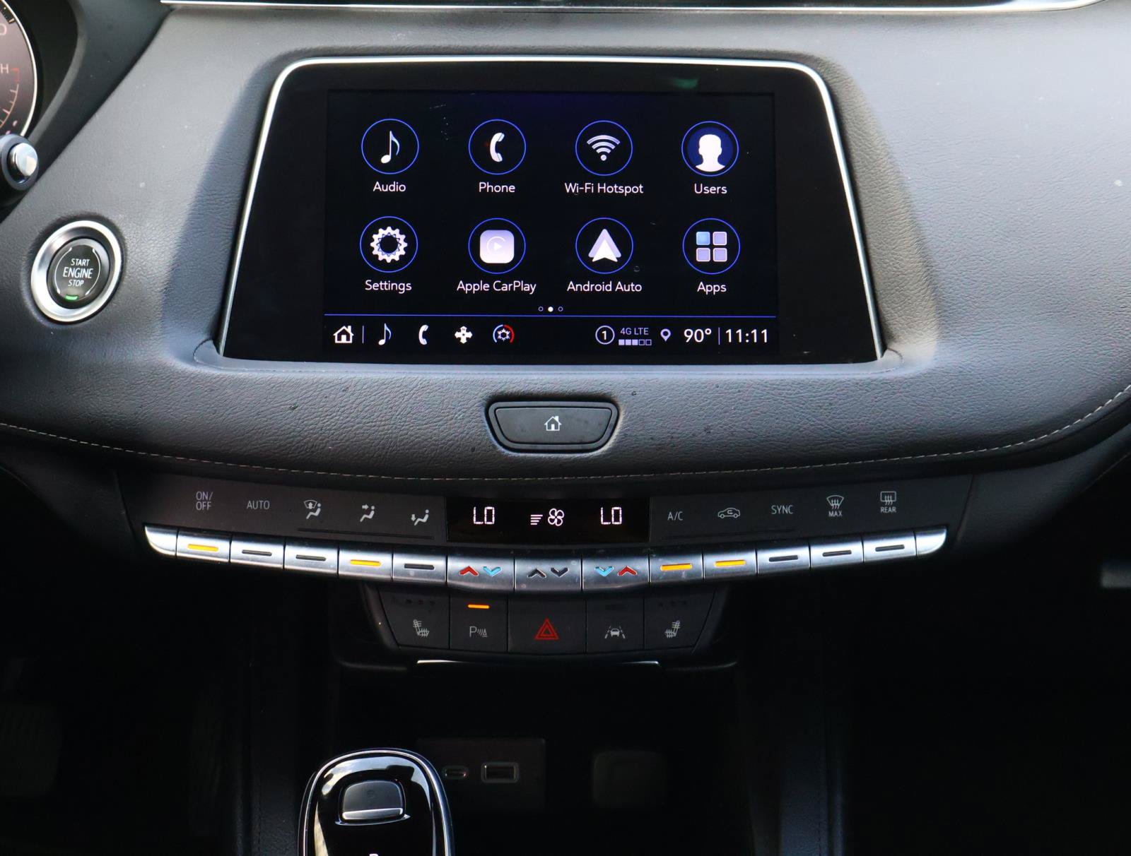 Used 2023 Cadillac XT4 Luxury w/ Cold Weather Package FWD image 16