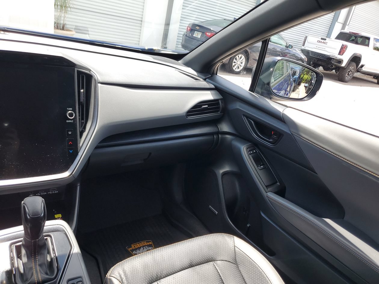 Used 2025 Subaru Crosstrek 2.5i Wilderness w/ Crosstrek Mirror Package AWD/4WD image 14