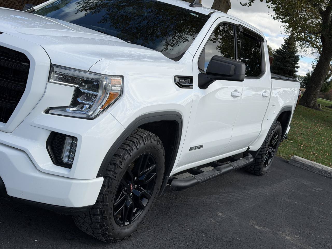 Used 2019 GMC Sierra 1500 Elevation w/ Elevation Value Package AWD/4WD image 11