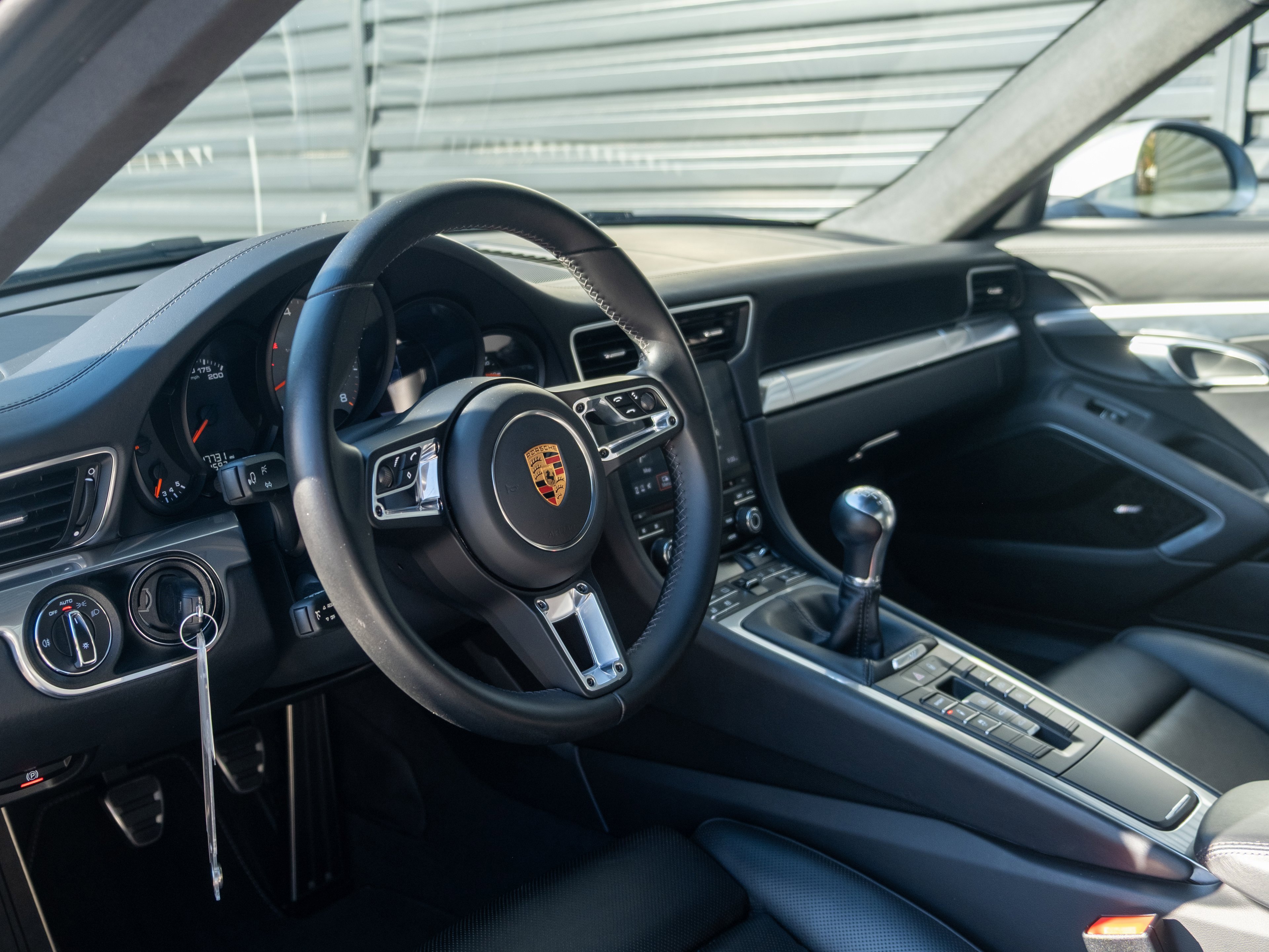 Certified 2019 Porsche 911 Carrera S image 4