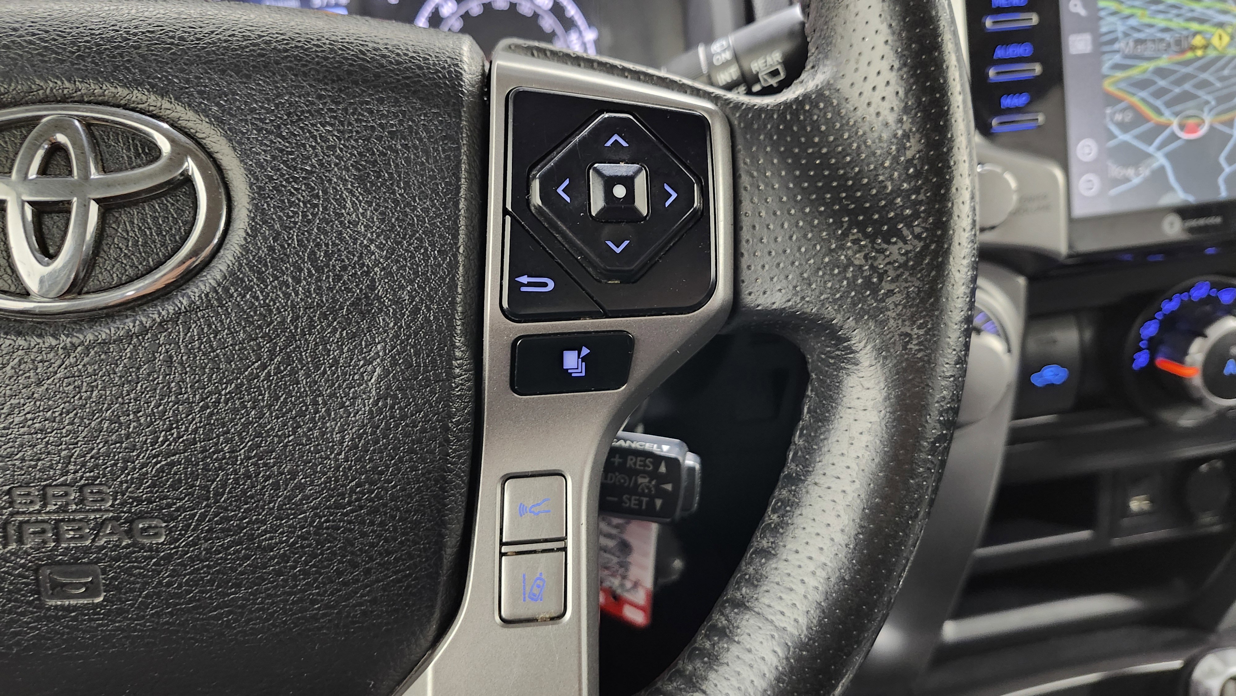 Used 2020 Toyota 4Runner SR5 image 32