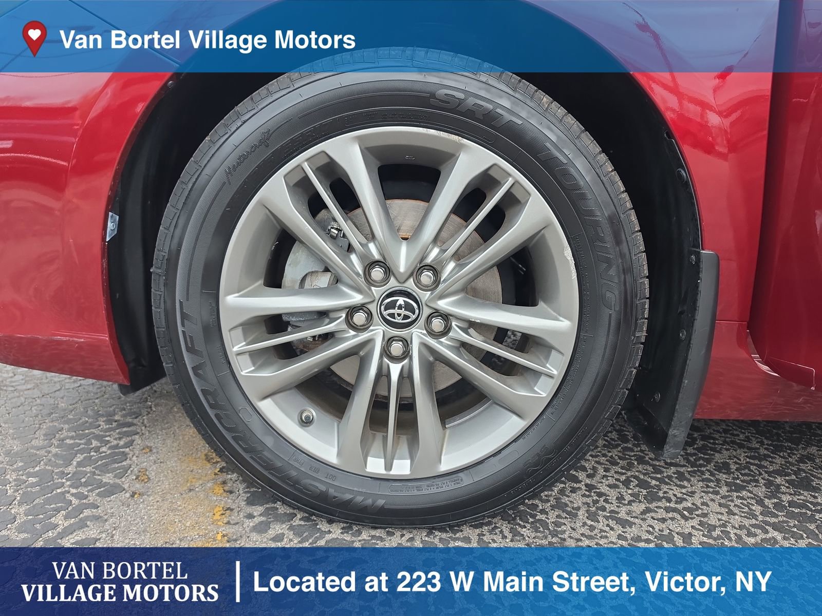 Used 2017 Toyota Camry SE FWD image 25