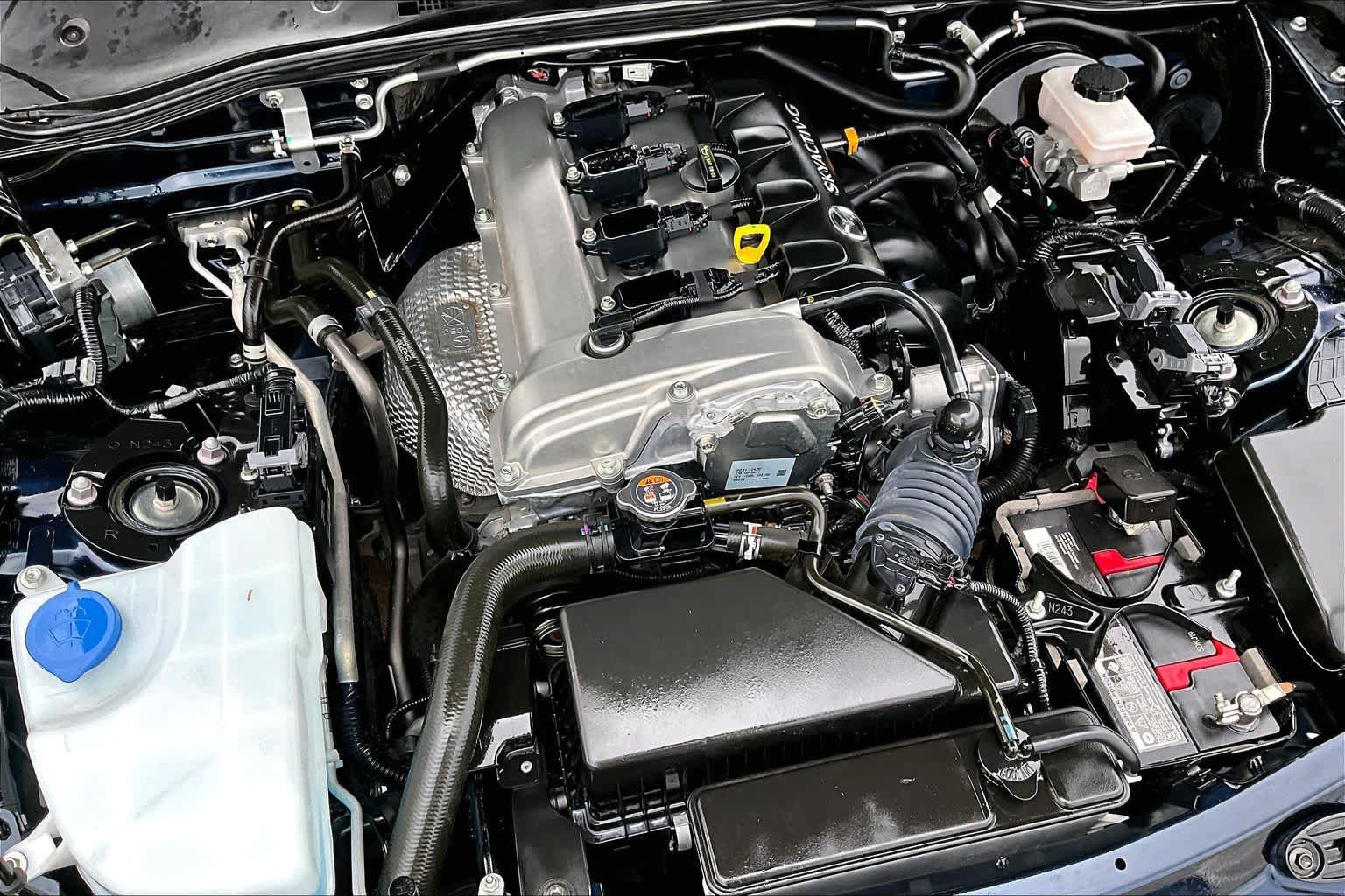 Used 2025 MAZDA MX-5 Miata RF Grand Touring RWD image 28
