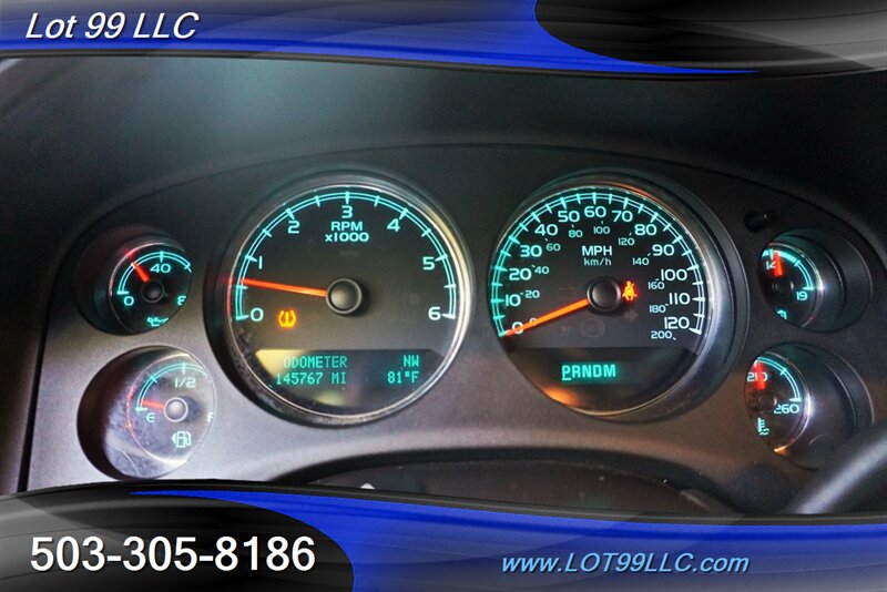 Used 2012 Chevrolet Avalanche LTZ AWD/4WD image 23
