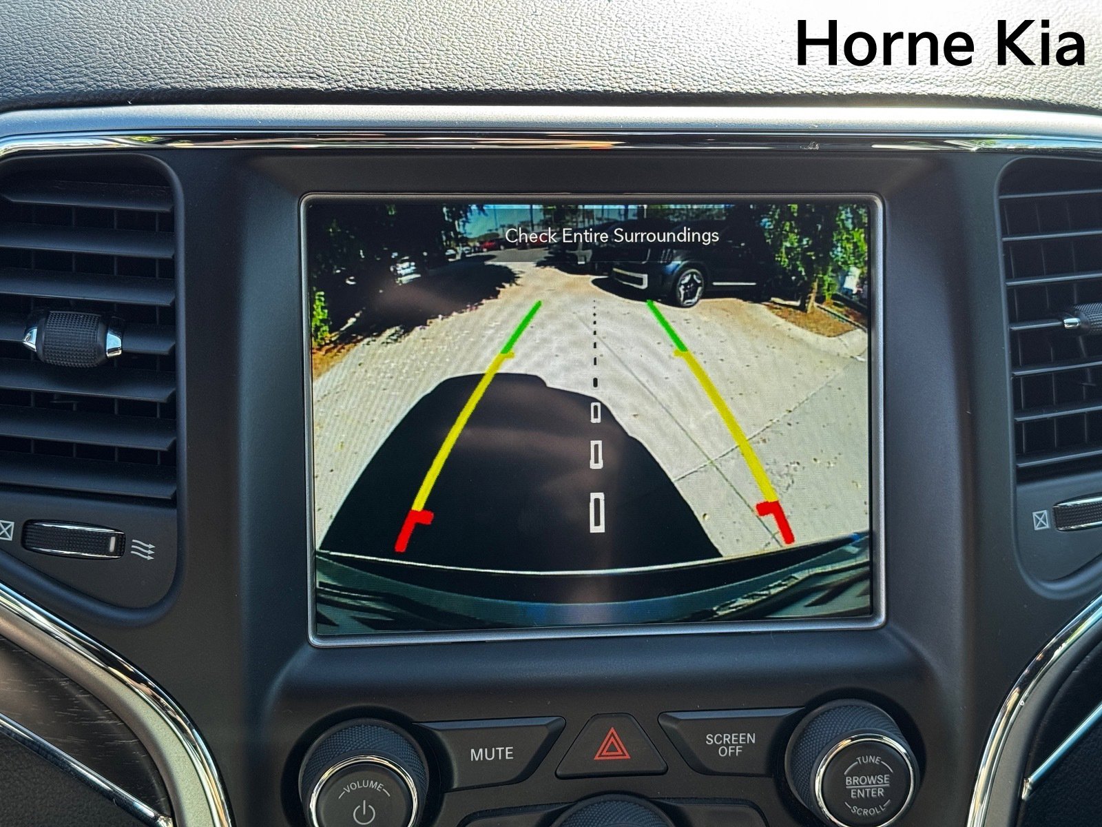 Used 2018 Jeep Grand Cherokee Limited w/ Luxury Group II image 20