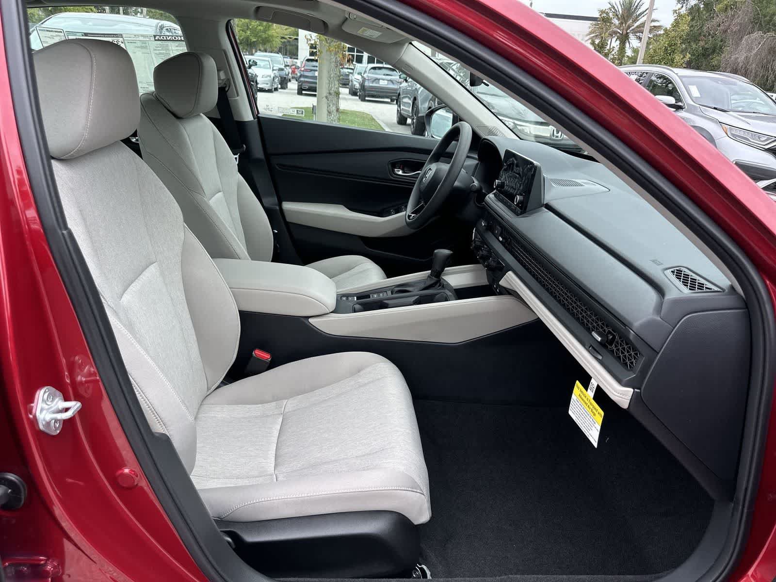 Used 2025 Honda Accord SE image 17
