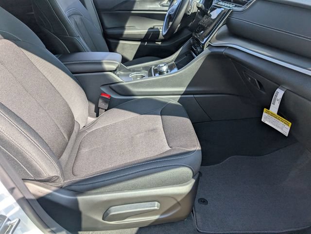 New 2026 Jeep Grand Cherokee L Laredo RWD image 30