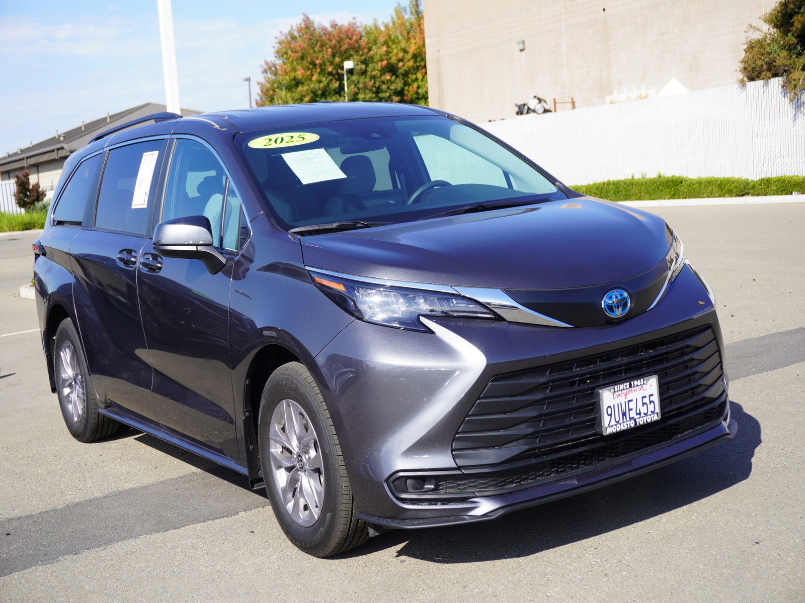 Used 2025 Toyota Sienna LE