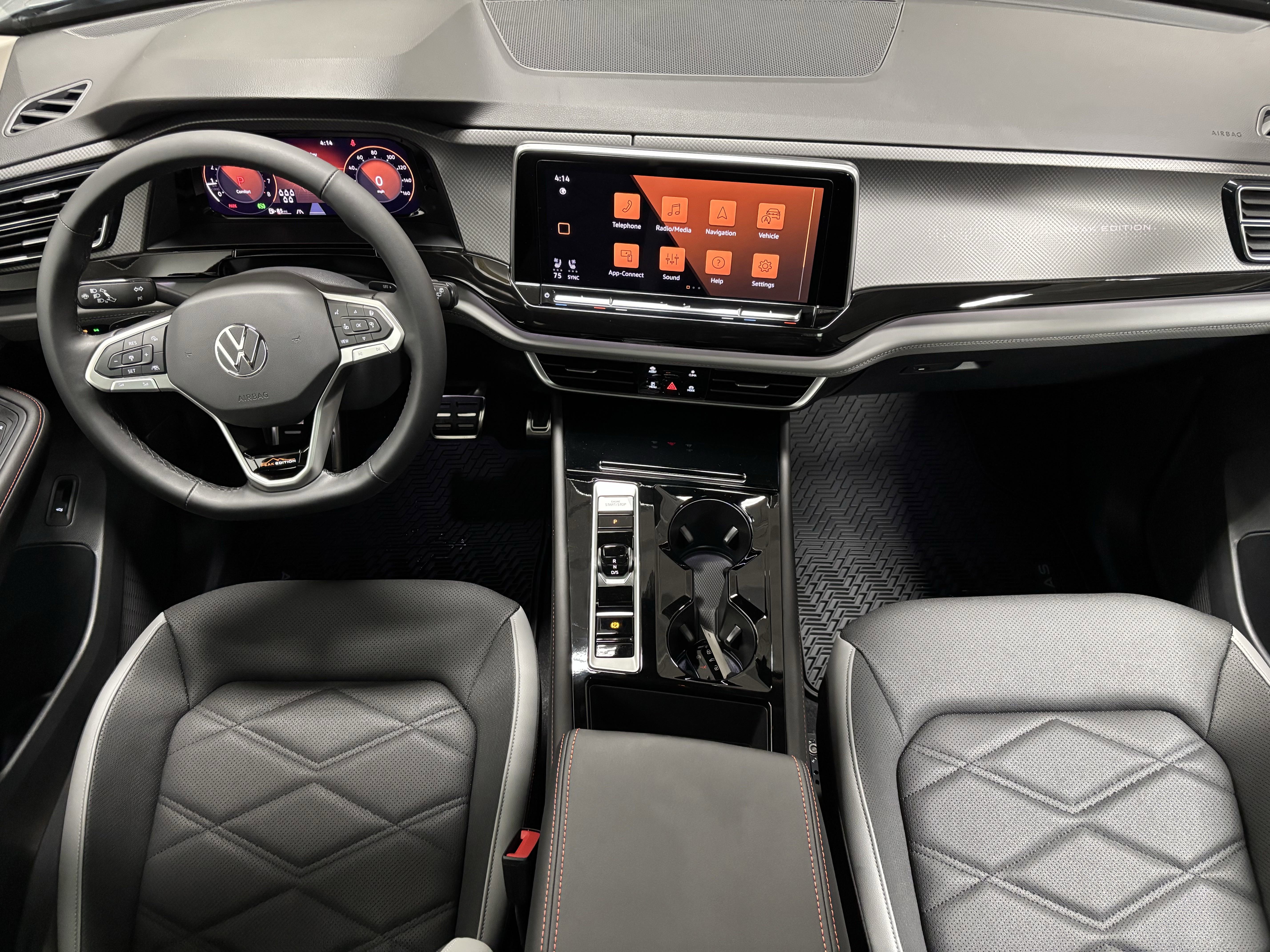 New 2025 Volkswagen Atlas Peak Edition SE image 18