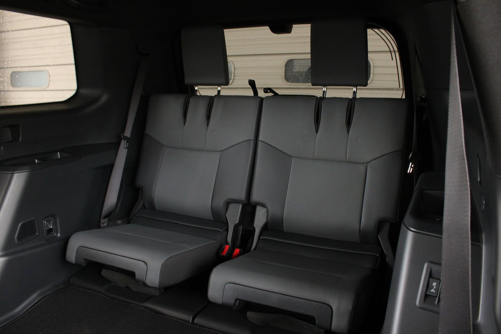 Used 2026 Lexus GX 550 w/ Cold Area Package AWD/4WD image 33