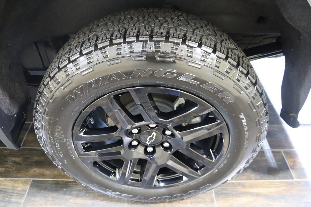 Used 2026 Chevrolet Silverado 1500 Custom w/ Turbomax Blackout Package AWD/4WD image 34