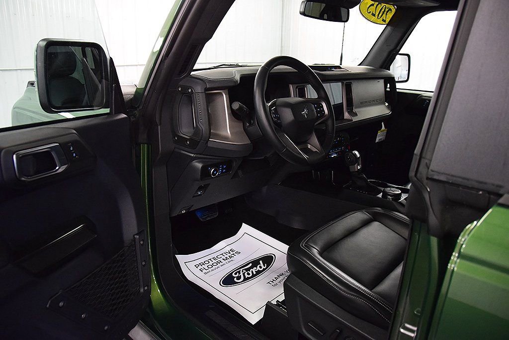 Used 2025 Ford Bronco Outer Banks image 14