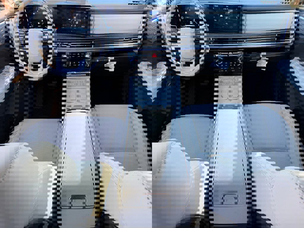 Used 2024 Hyundai Santa Fe Calligraphy image 8