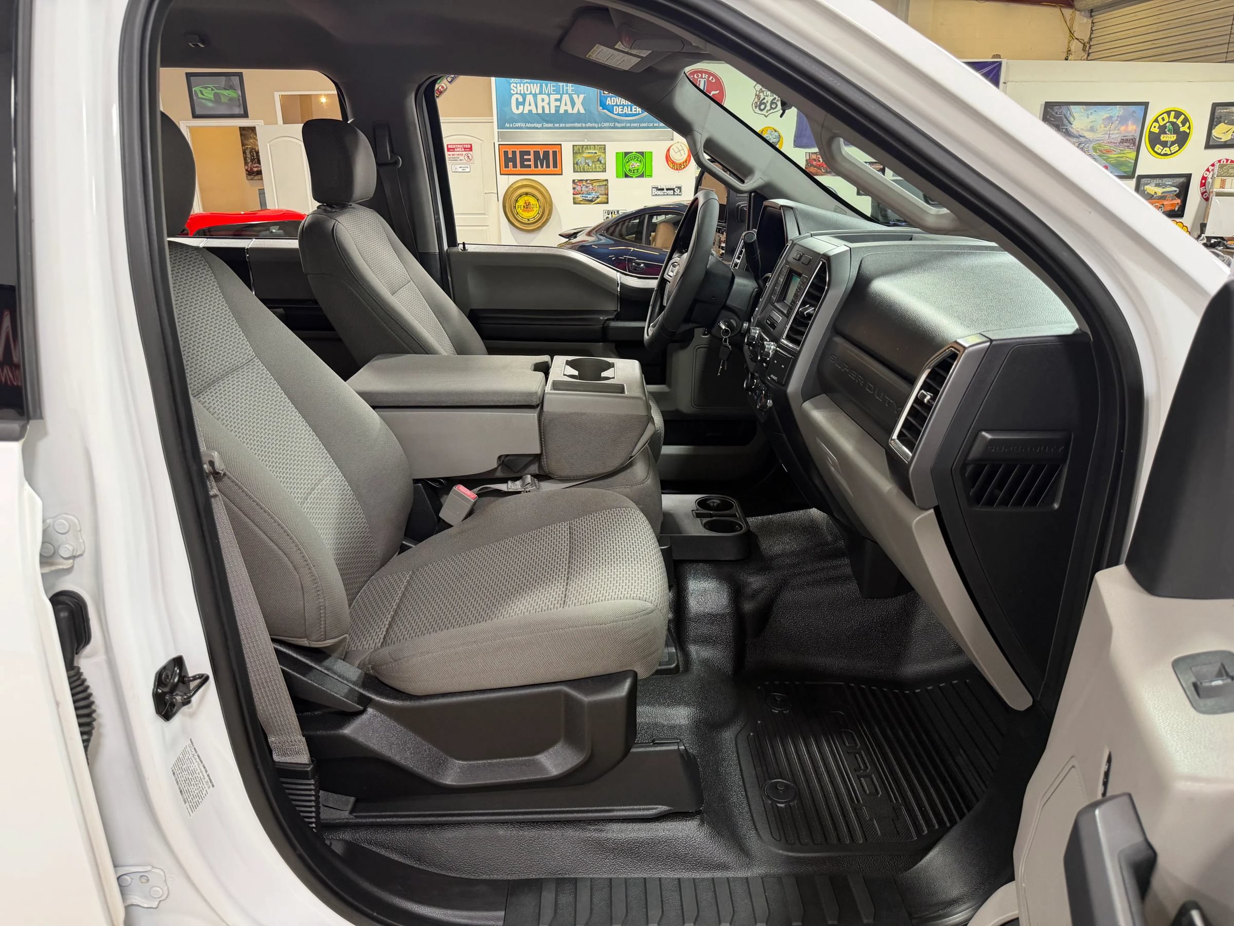 Used 2018 Ford F350 XLT AWD/4WD image 21