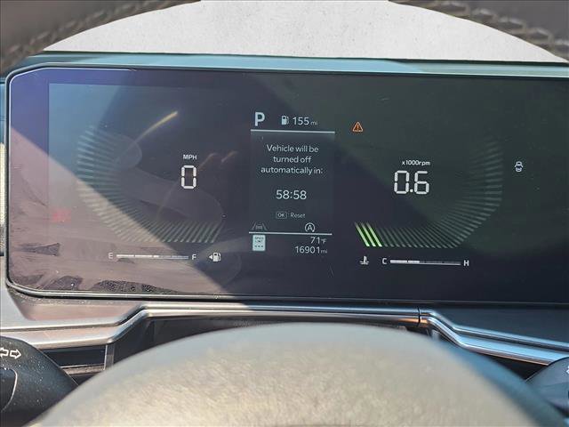 Used 2025 Kia Sorento S image 11