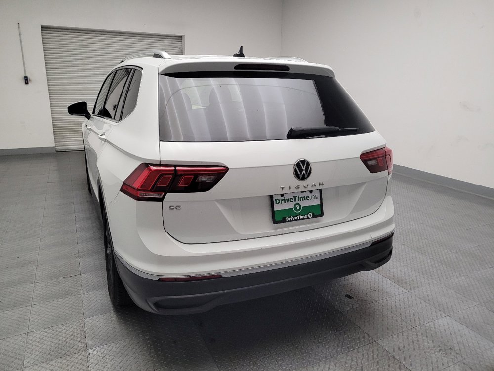 Used 2024 Volkswagen Tiguan SE image 6
