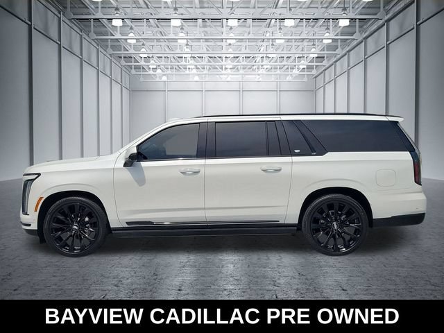 Used 2025 Cadillac Escalade ESV Sport Platinum w/ LPO, ONYX Package AWD/4WD image 2