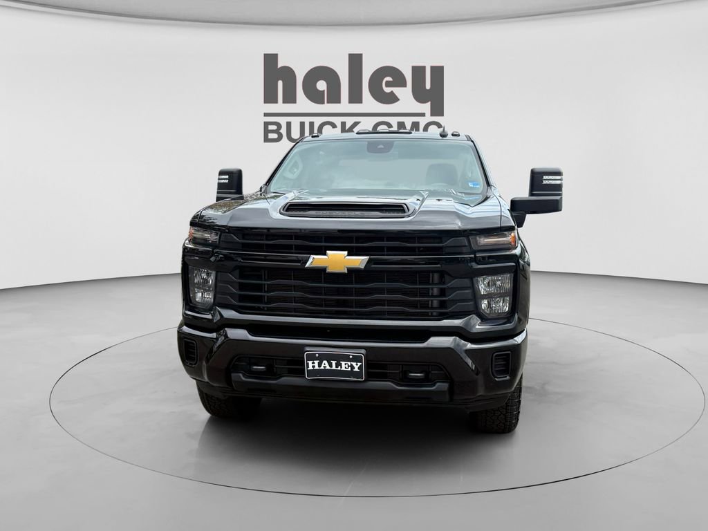 Used 2024 Chevrolet Silverado 2500 Custom w/ Custom Value Package AWD/4WD image 8