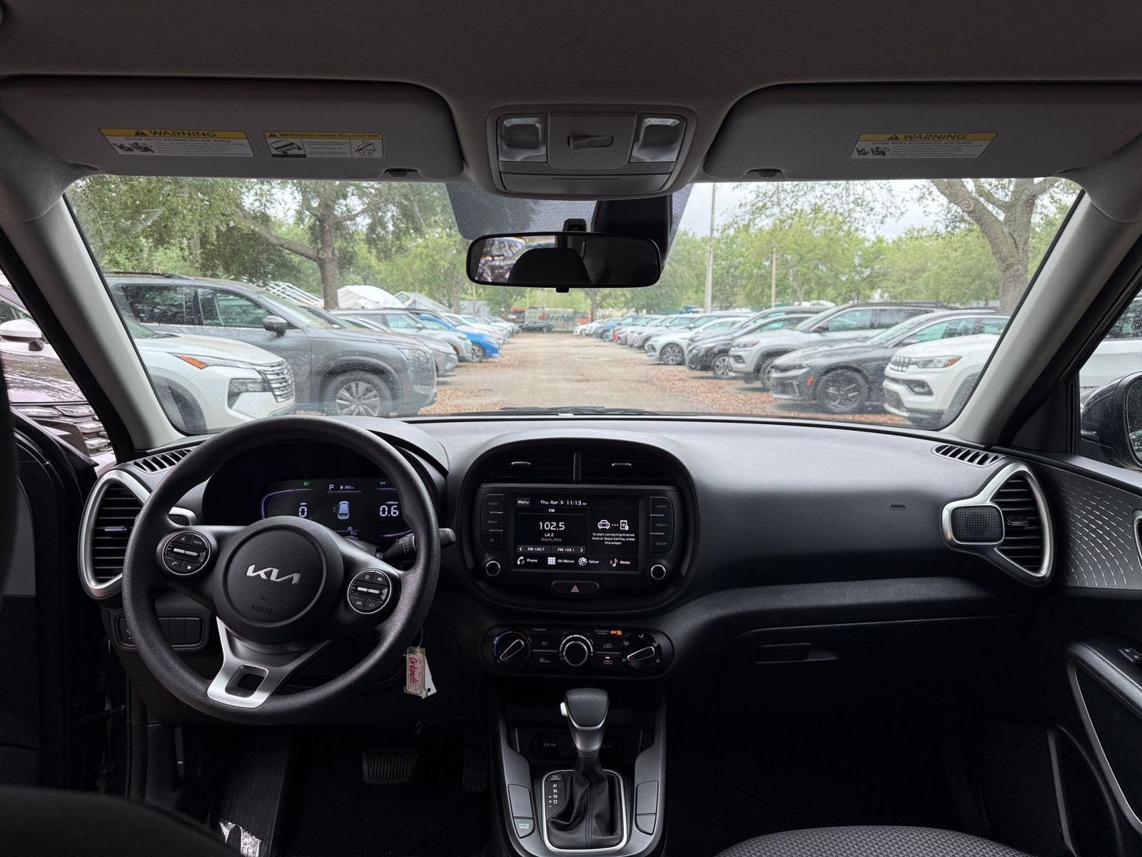 Used 2025 Kia Soul LX w/ LX Technology Package FWD image 30