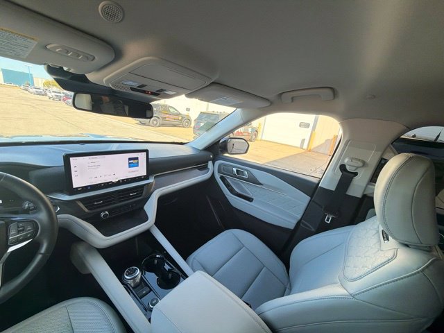 Certified 2026 Ford Explorer Platinum w/ LUX Leather Package AWD/4WD image 20