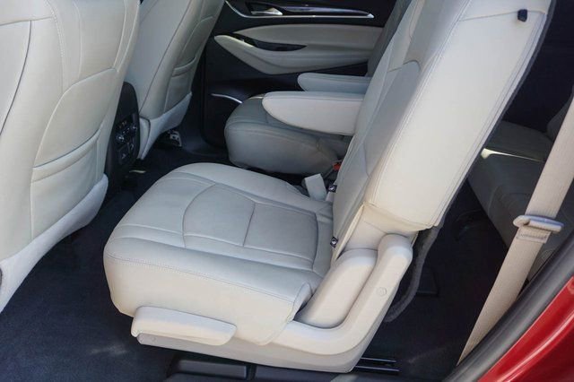 Used 2019 Buick Enclave Essence image 19
