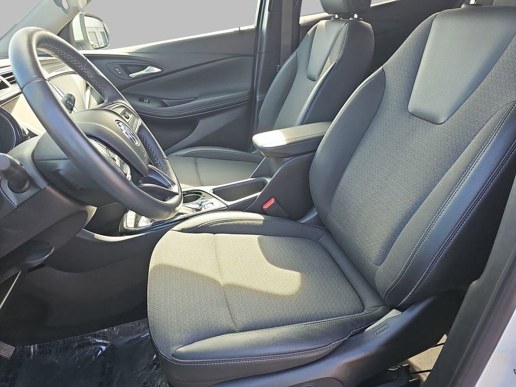 Certified 2023 Buick Encore GX Preferred w/ Cold Weather Comfort Package AWD/4WD image 18