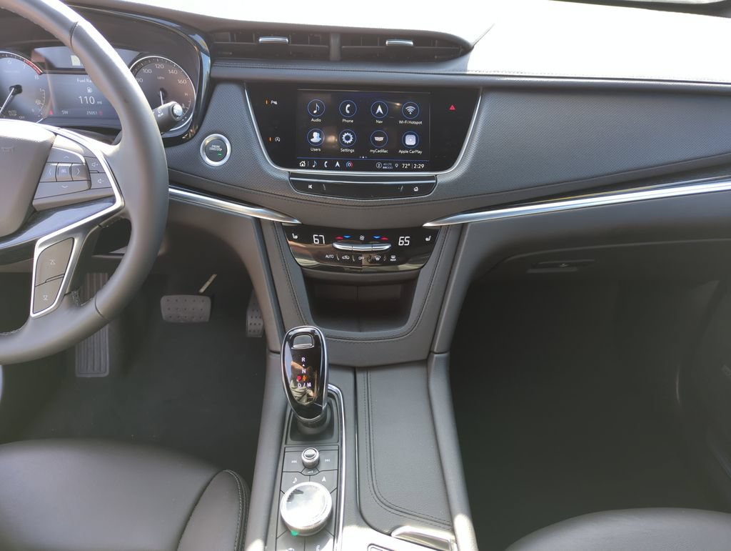Used 2025 Cadillac XT5 Premium Luxury FWD image 23