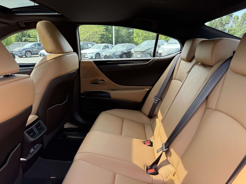 Used 2020 Lexus ES 350 w/ Premium Package FWD image 17