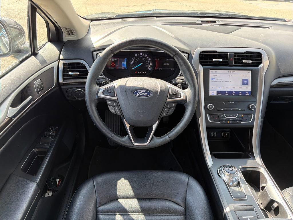 Used 2019 Ford Fusion SEL image 14