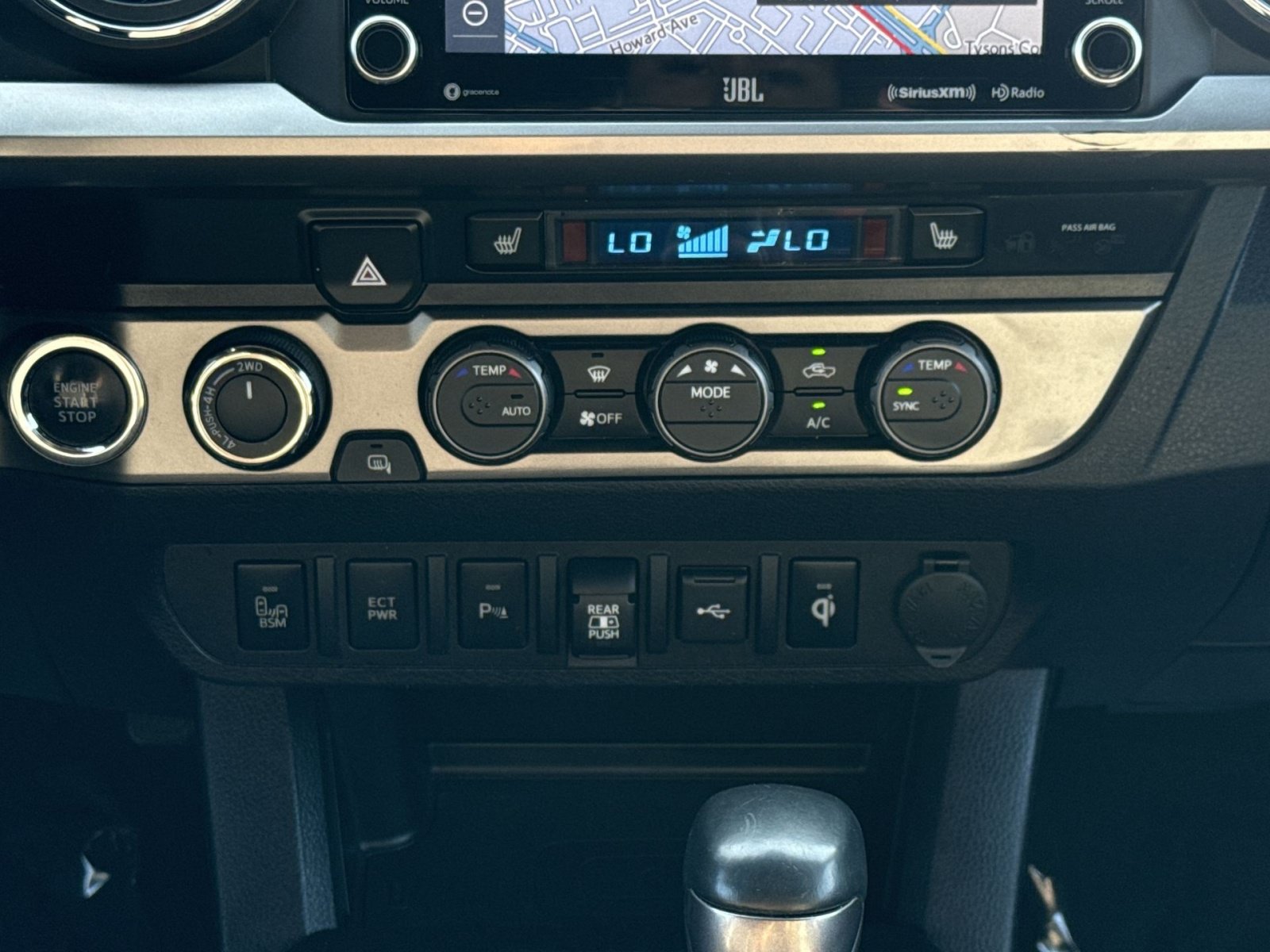 Used 2021 Toyota Tacoma Limited AWD/4WD image 21