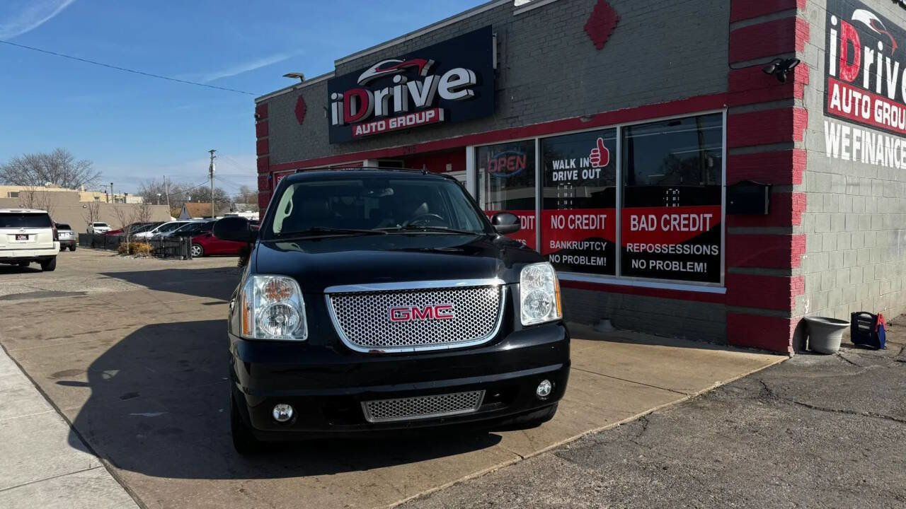 Used 2013 GMC Yukon Denali AWD/4WD image 1